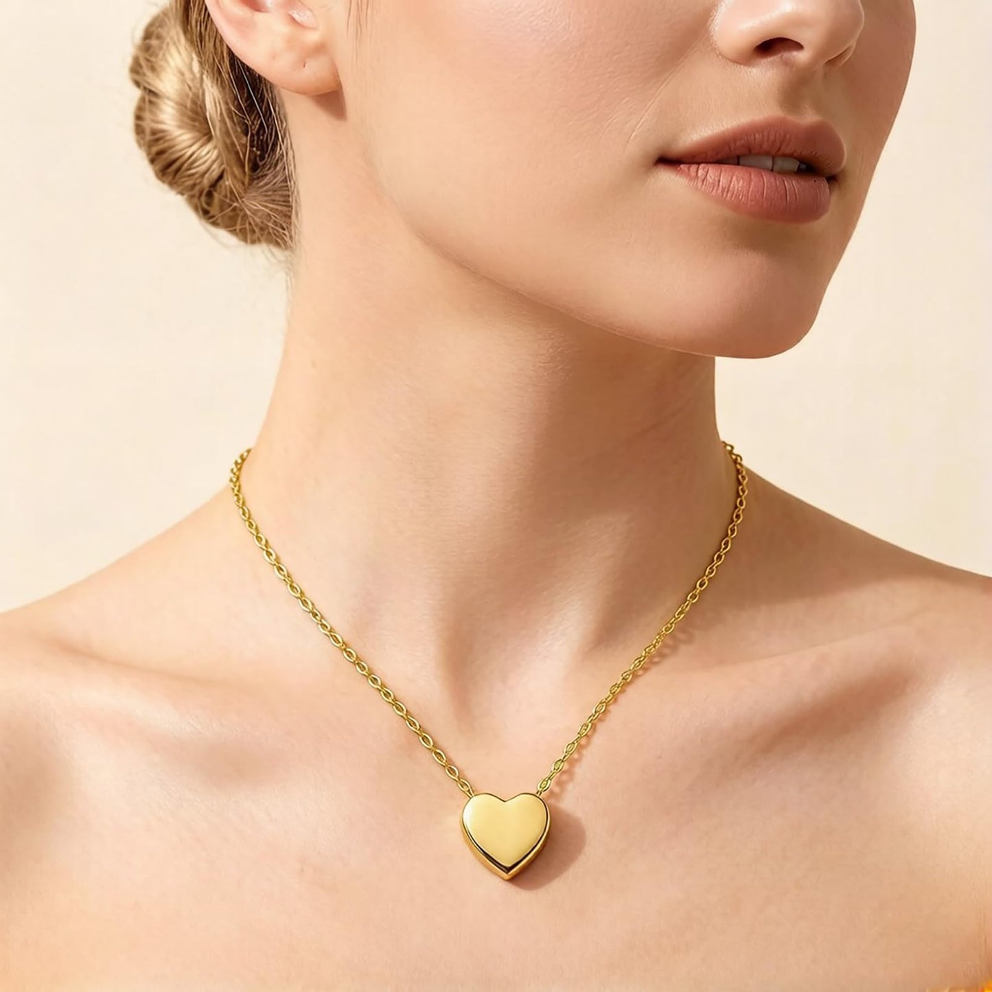 Glass Heart Cremation Urn Necklace – Memorial Keepsake Jewelry for Ashes