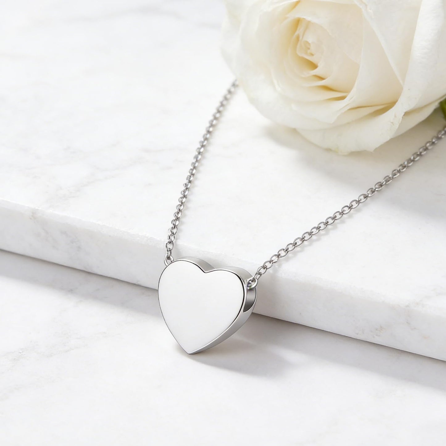 Glass Heart Cremation Urn Necklace – Memorial Keepsake Jewelry for Ashes