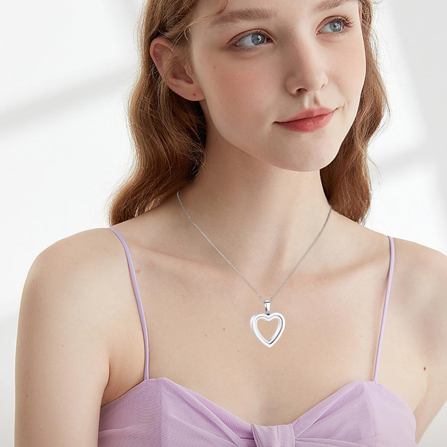 Glass Heart Cremation Urn Necklace – Memorial Keepsake Jewelry for Ashes